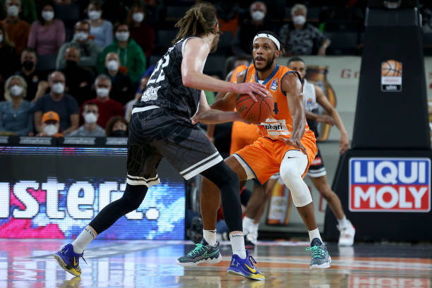 通过这一举 通过这一举