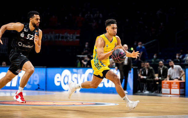 上进行更多 上进行更多